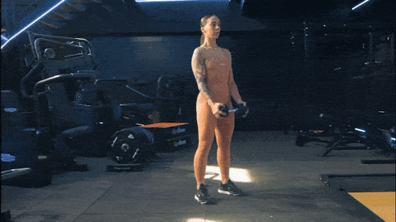 Flexii de biceps cu gantere