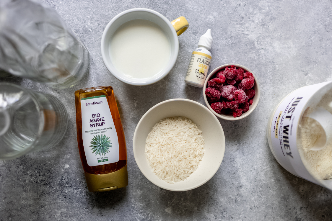 Budincă de orez cu zmeură și proteine - ingrediente Budincă de orez cu zmeură și proteine - ingrediente