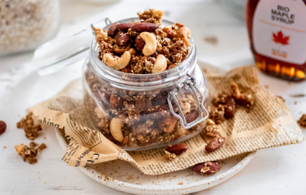 Fitness recept: Křupavá granola s ořechy a quinoou
