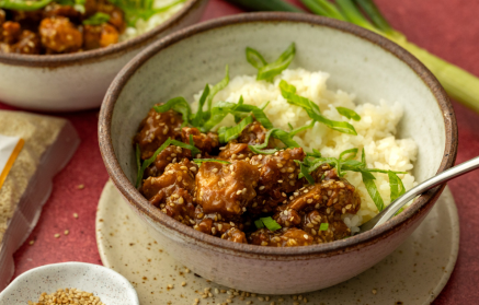 Rețetă Fitness: Tofu cu susan și orez