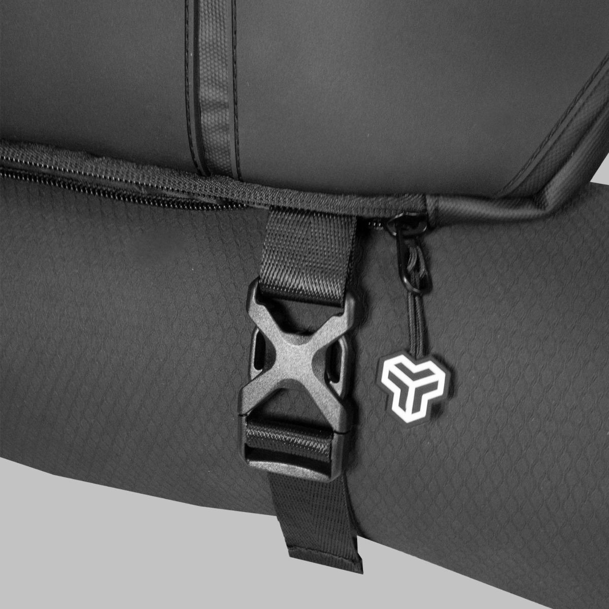 STRIX Essential Daily Bag Black · záber 7