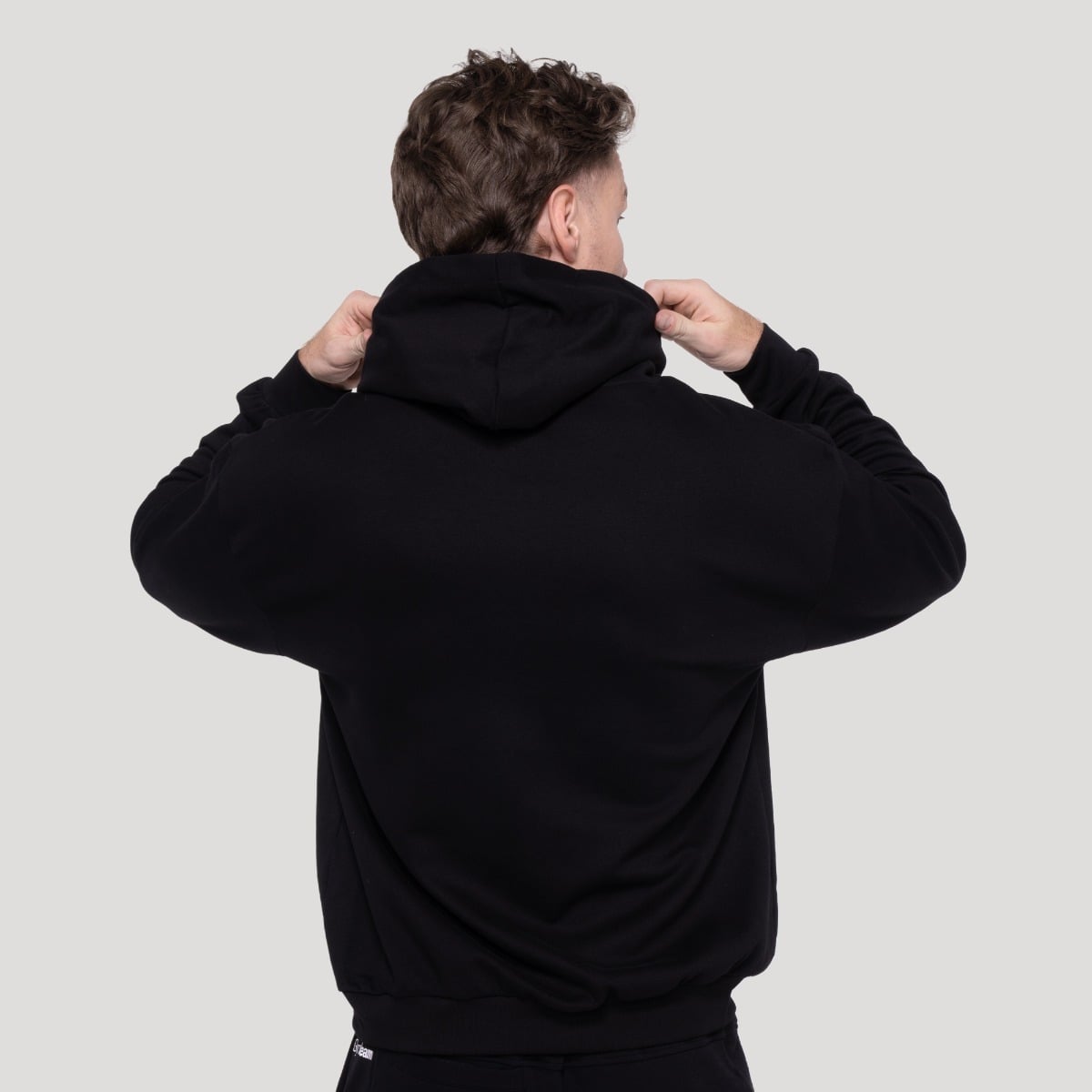 Hanorac Thorn Black - GymBeam