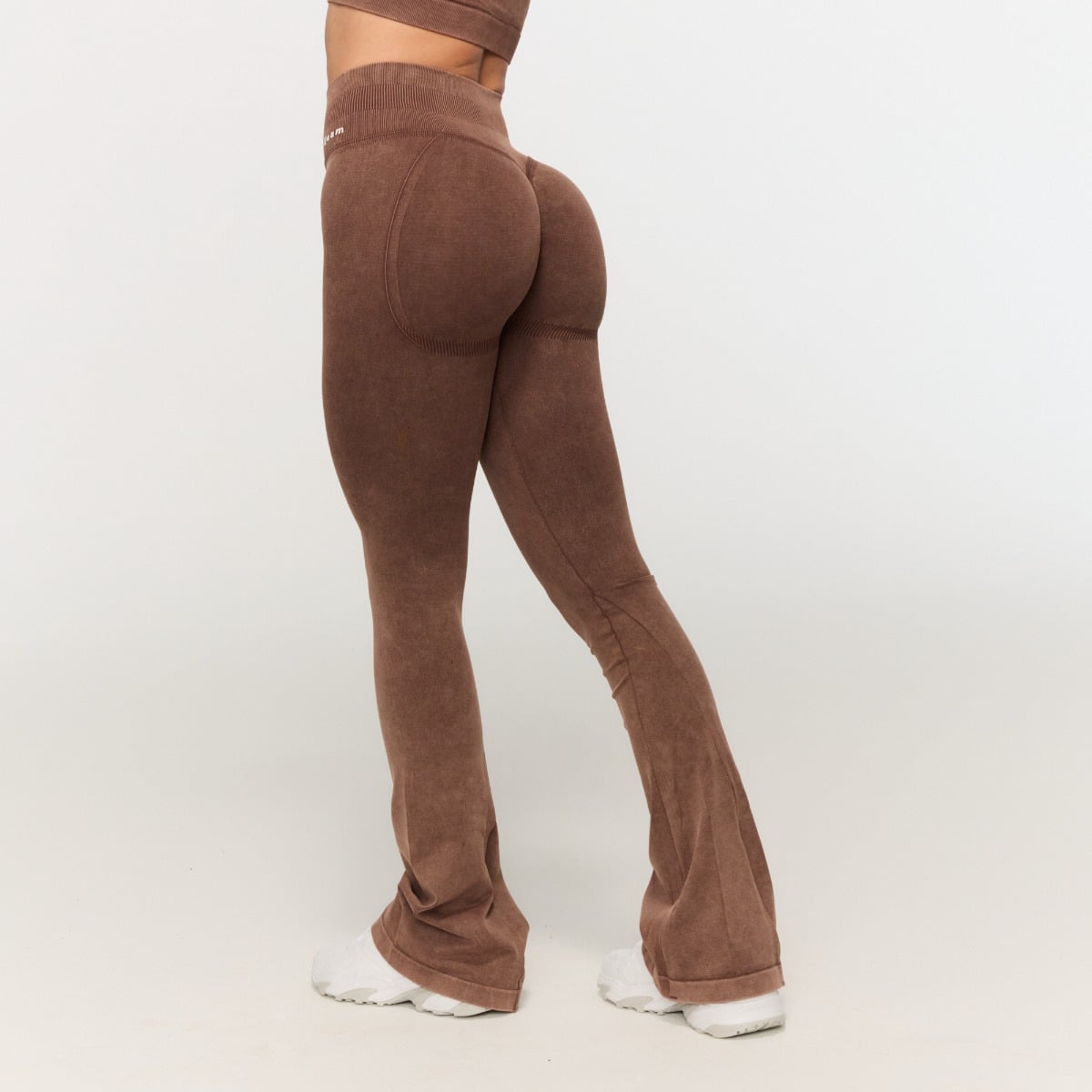 Pantaloni fără cusături pentru femei Fierce Brown - GymBeam