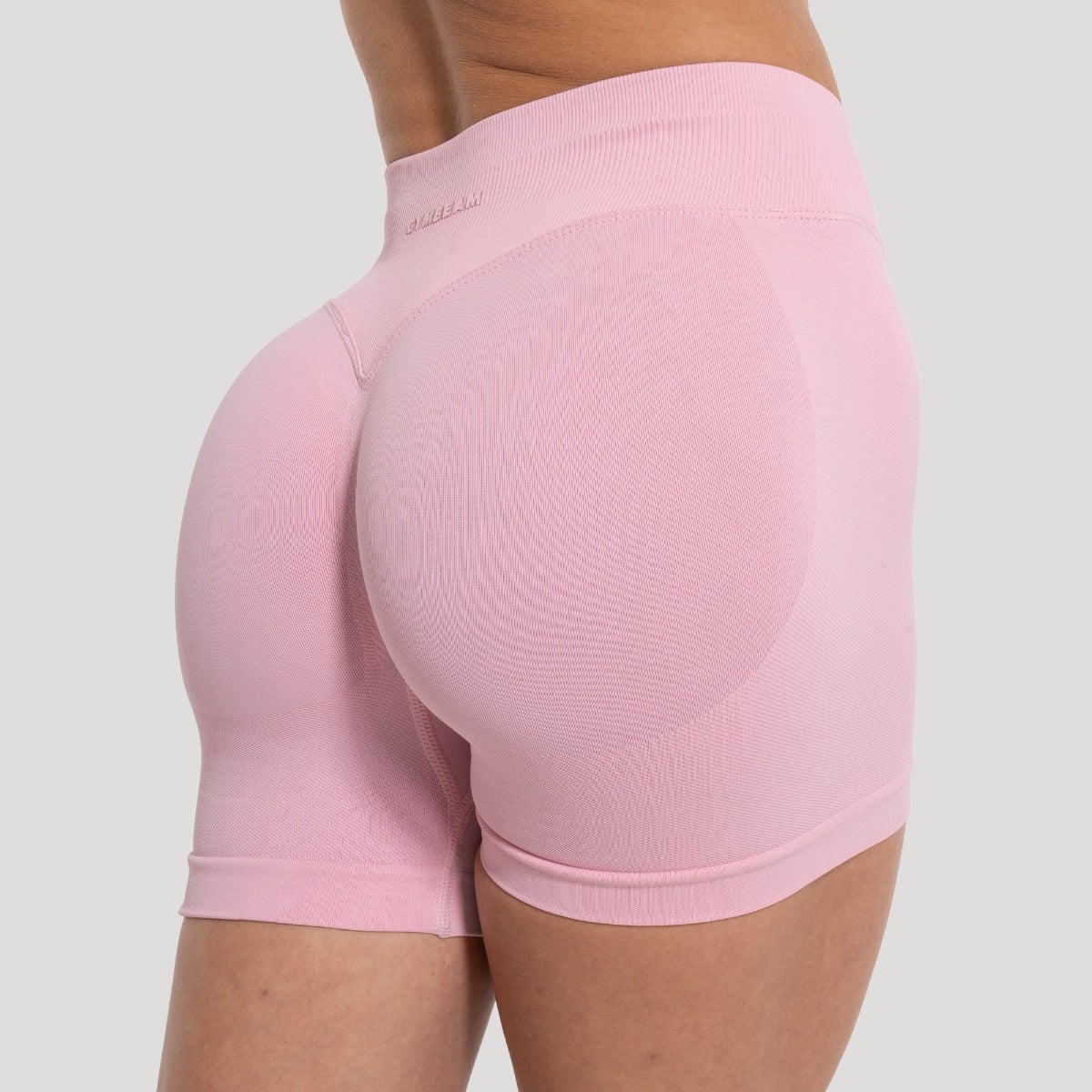 Pantaloni scurți pentru femei Luma Baby Pink - GymBeam